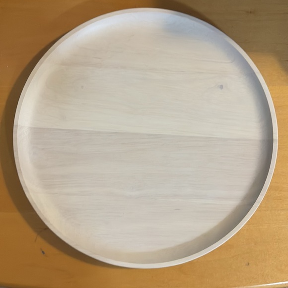 NWT Threshold 12”W Whitewashed Rubberwood Round Serve Tray - Picture 2 of 8